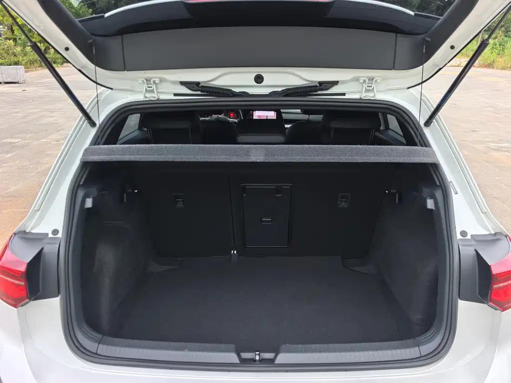 Volkswagen Golf — миниатюра 20