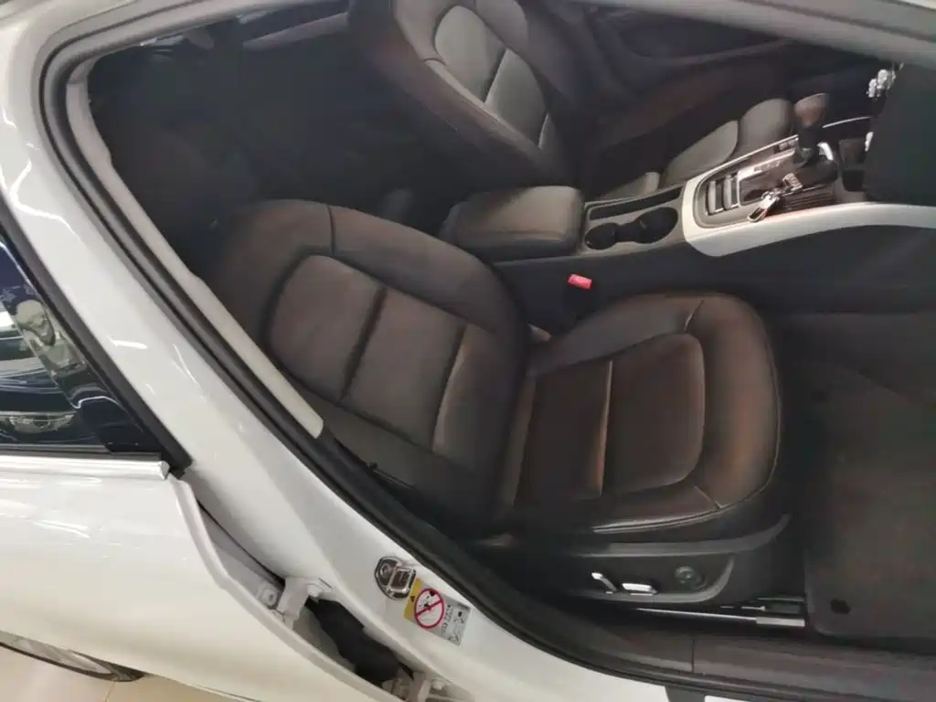 Audi A4L — миниатюра 25