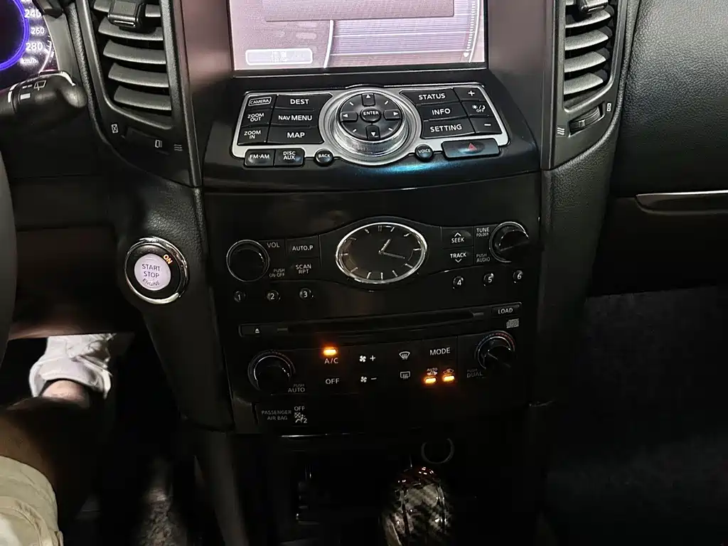 Infiniti FX — миниатюра 14