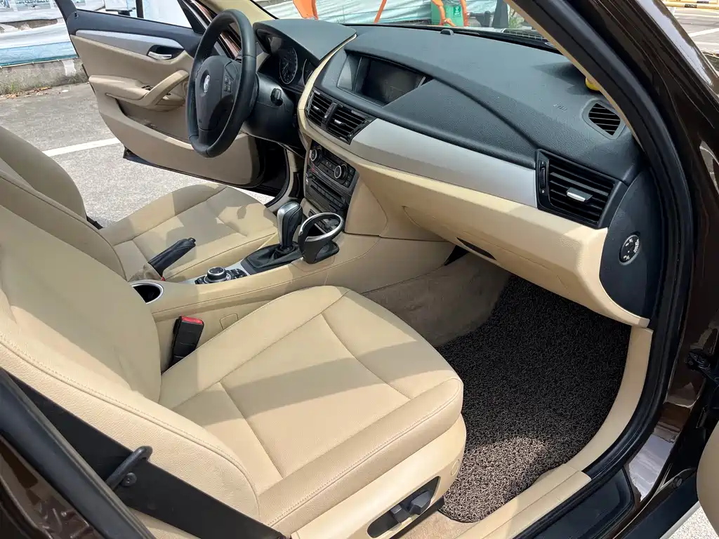 BMW X1 (Import) — миниатюра 9