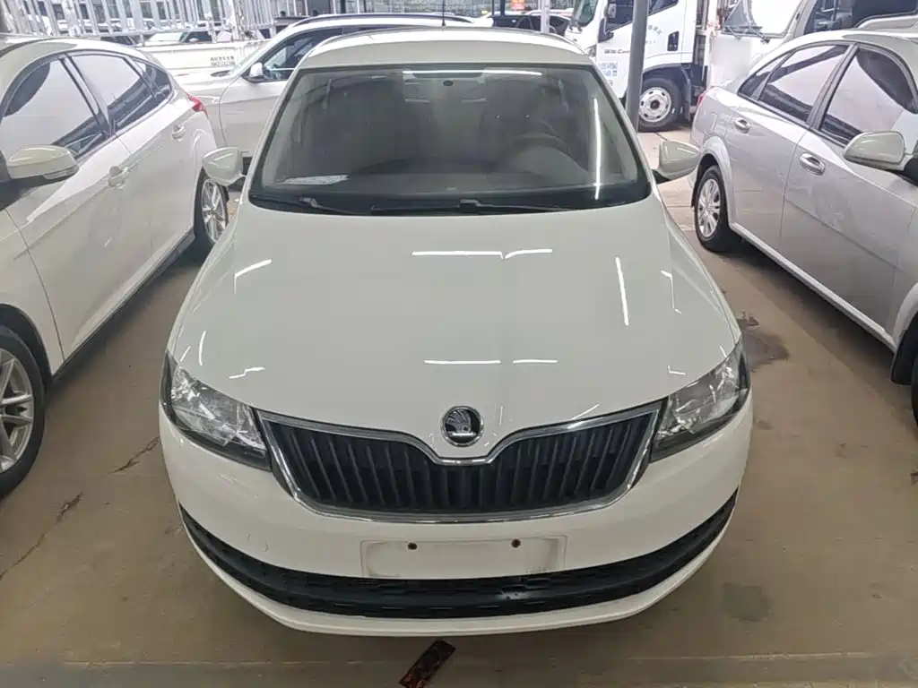 Skoda Rapid Spaceback — миниатюра 3