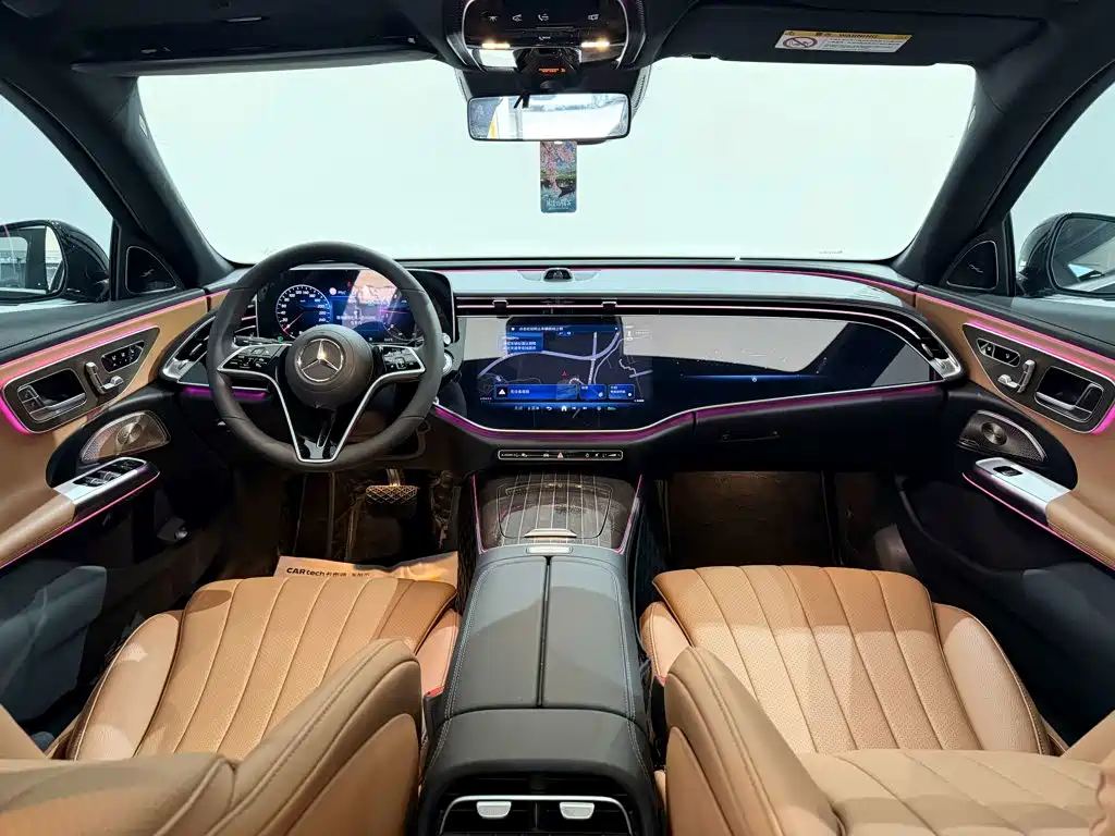 Mercedes-Benz E-Class — миниатюра 13