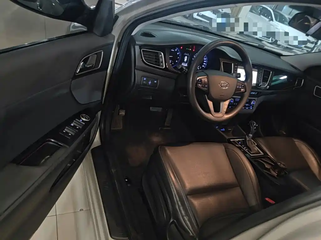 Hyundai Mistra — миниатюра 16