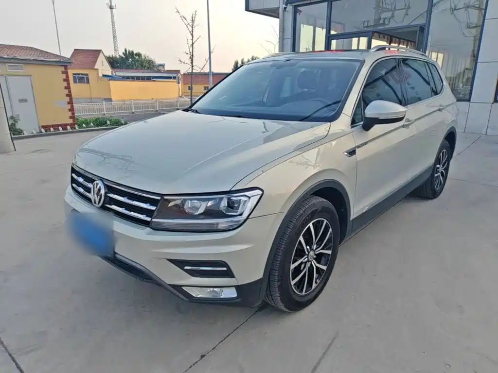Volkswagen Tiguan L — миниатюра 2