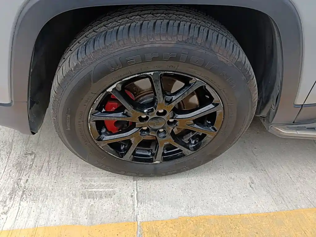 Jeep Cherokee — миниатюра 23