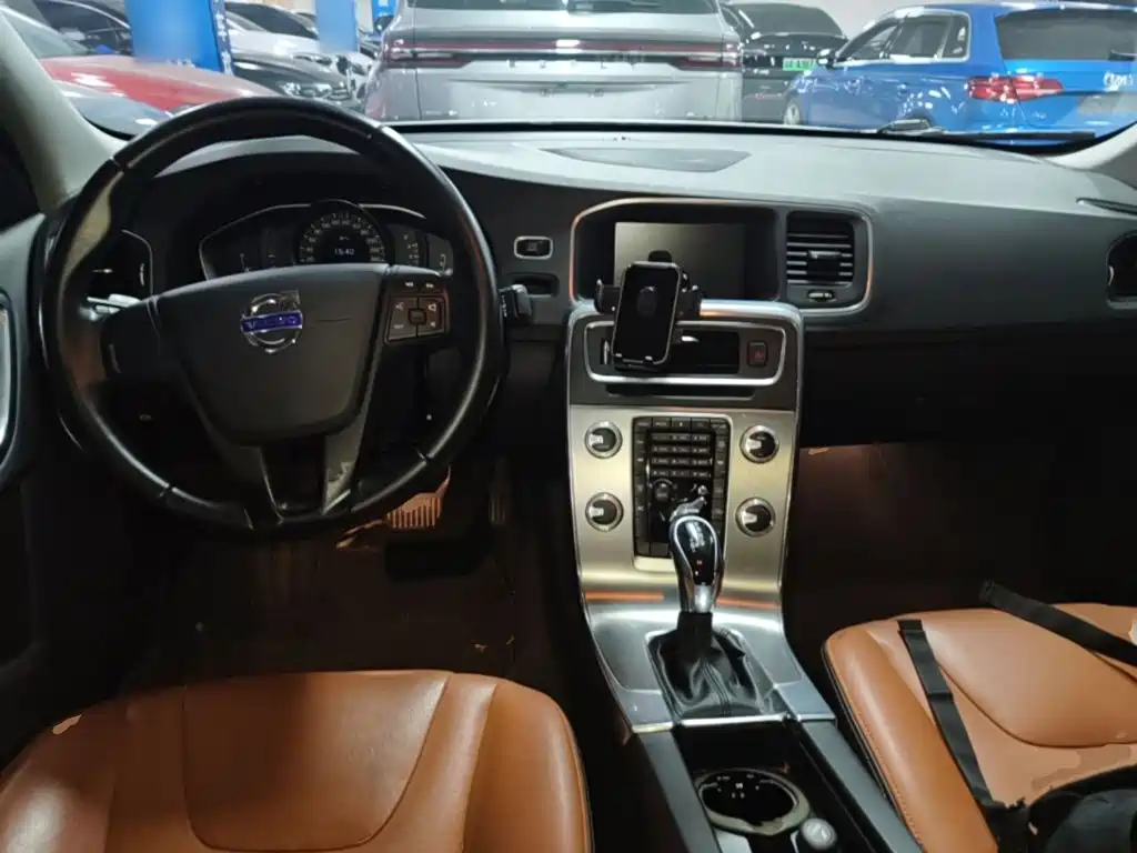 Volvo S60 — миниатюра 10