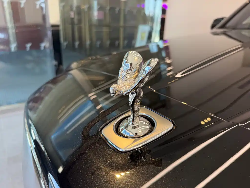Rolls-Royce Cullinan — миниатюра 3