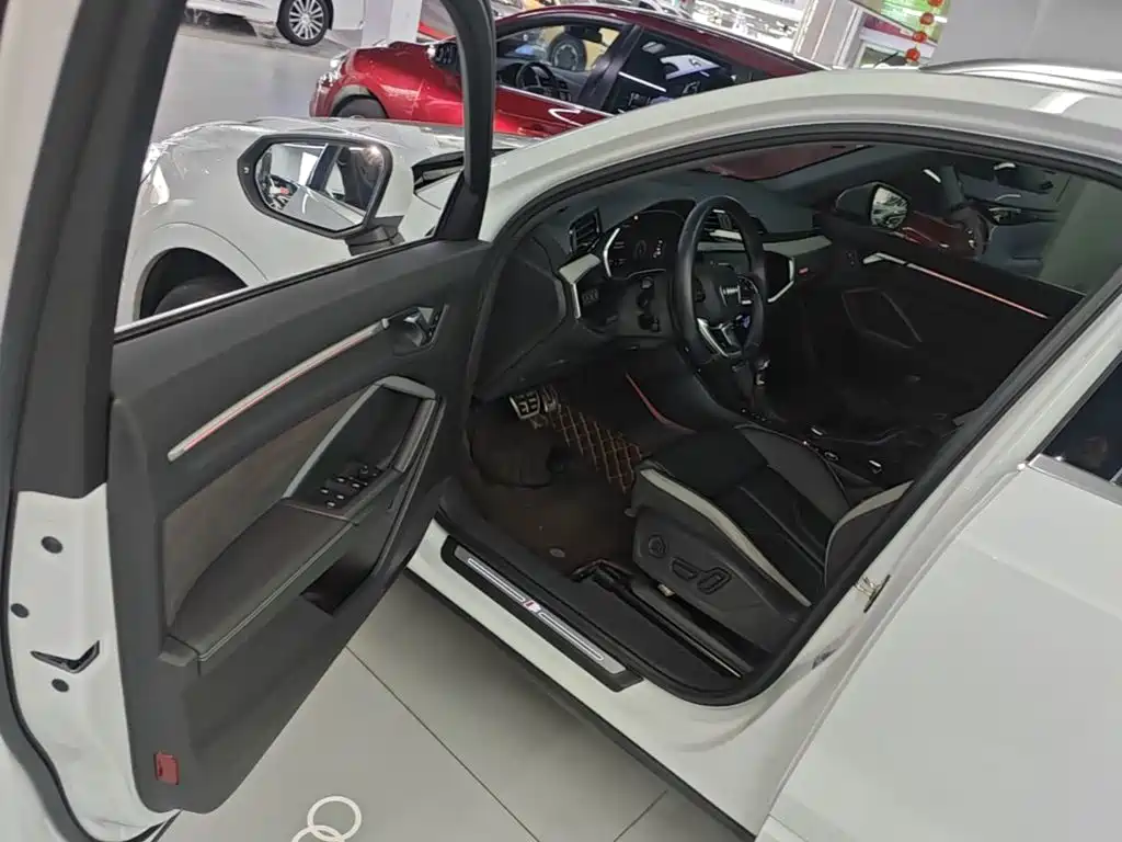 Audi Q3 — миниатюра 16