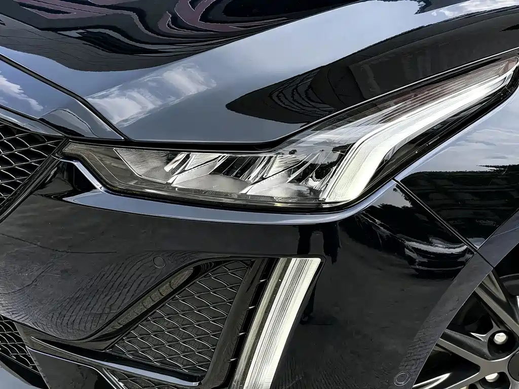 Cadillac CT5 — миниатюра 4