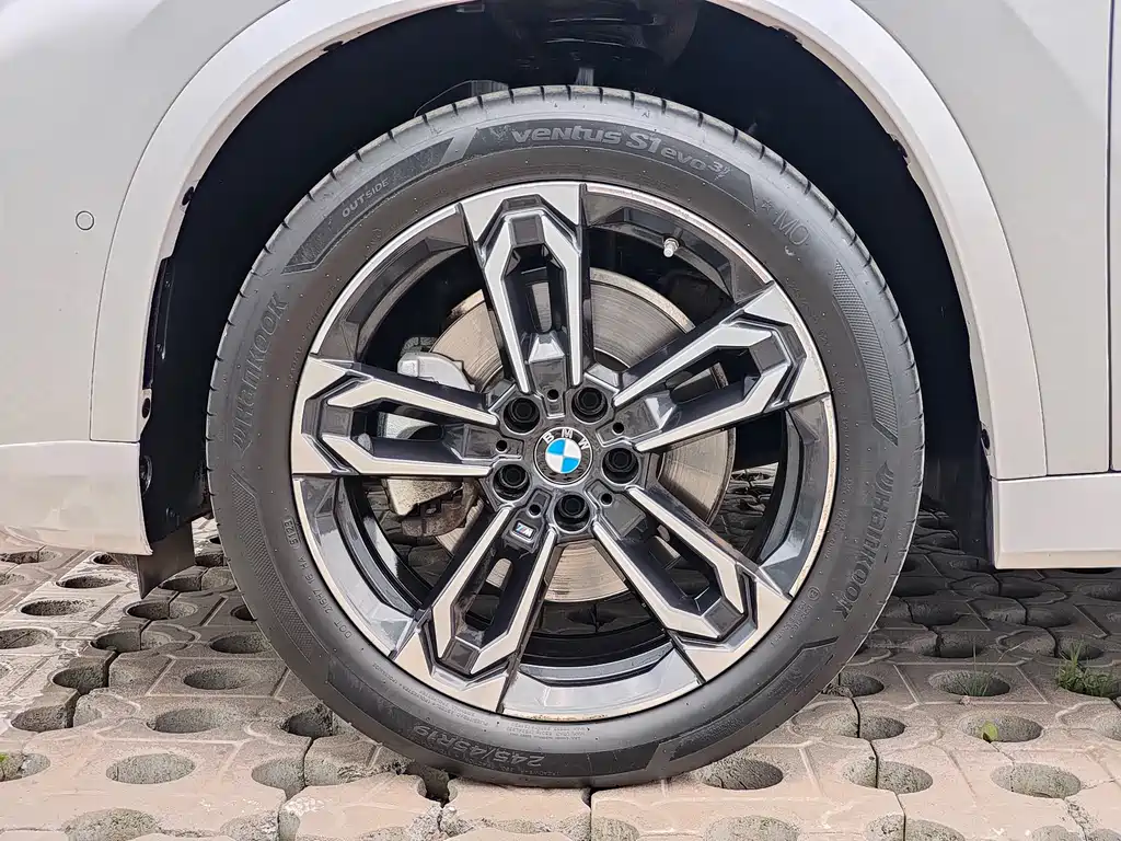 BMW X1 2023 sDrive25Li M Sport