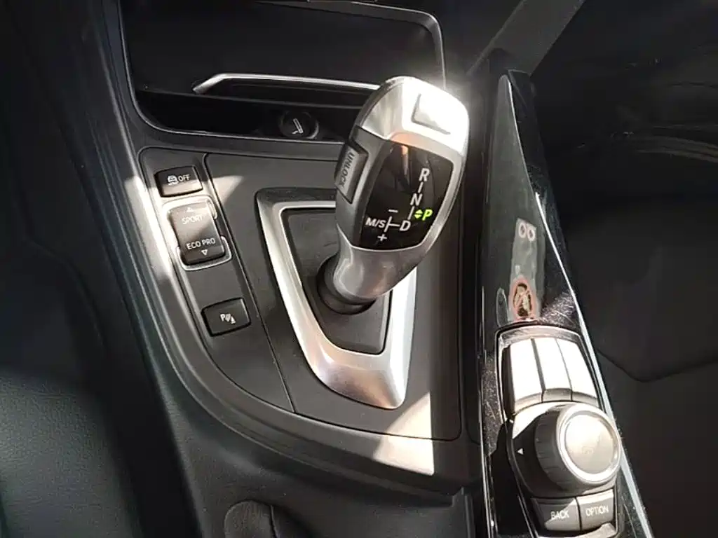 BMW 3 Series — миниатюра 14