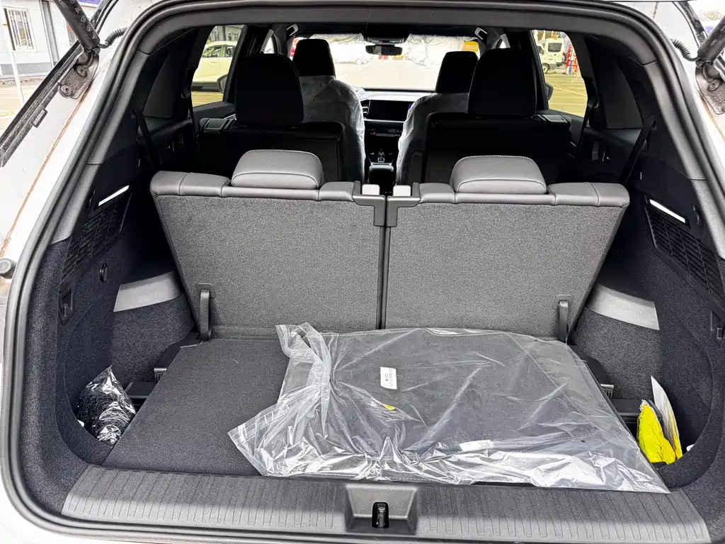Audi Q5 e-tron - фото 10