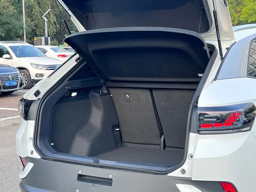 Volkswagen ID.4 Crozz — миниатюра 26