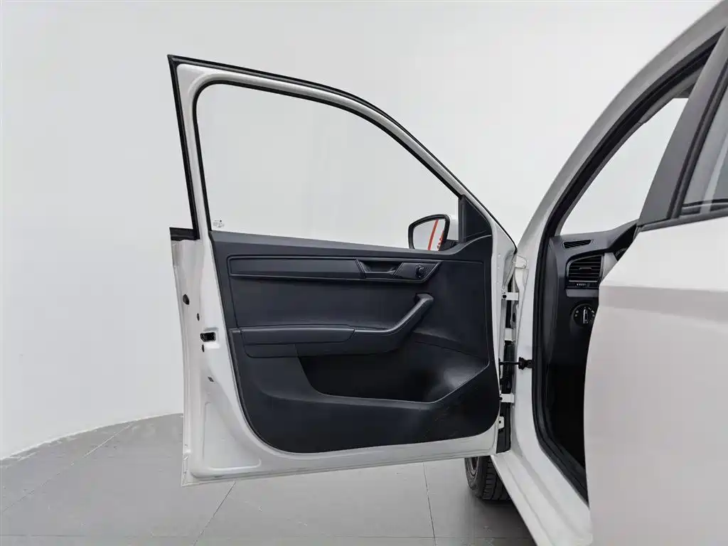 Skoda Fabia 2017 1.4L AT