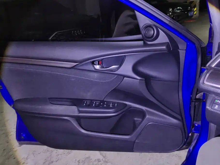 Honda Civic — миниатюра 7