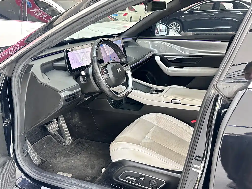 XPeng P7 — миниатюра 4
