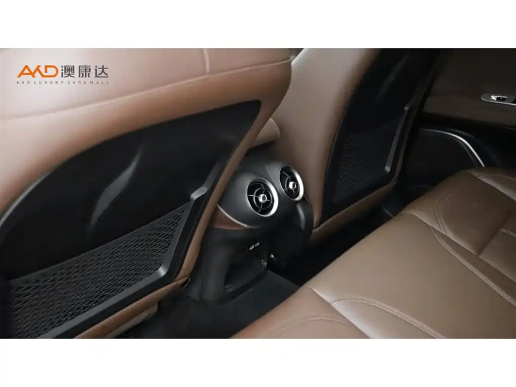 Alfa Romeo Stelvio — миниатюра 9