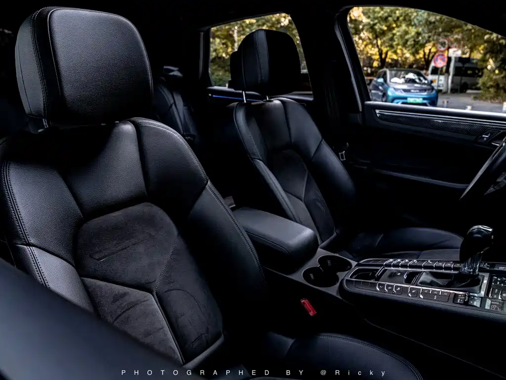Porsche Macan — миниатюра 9