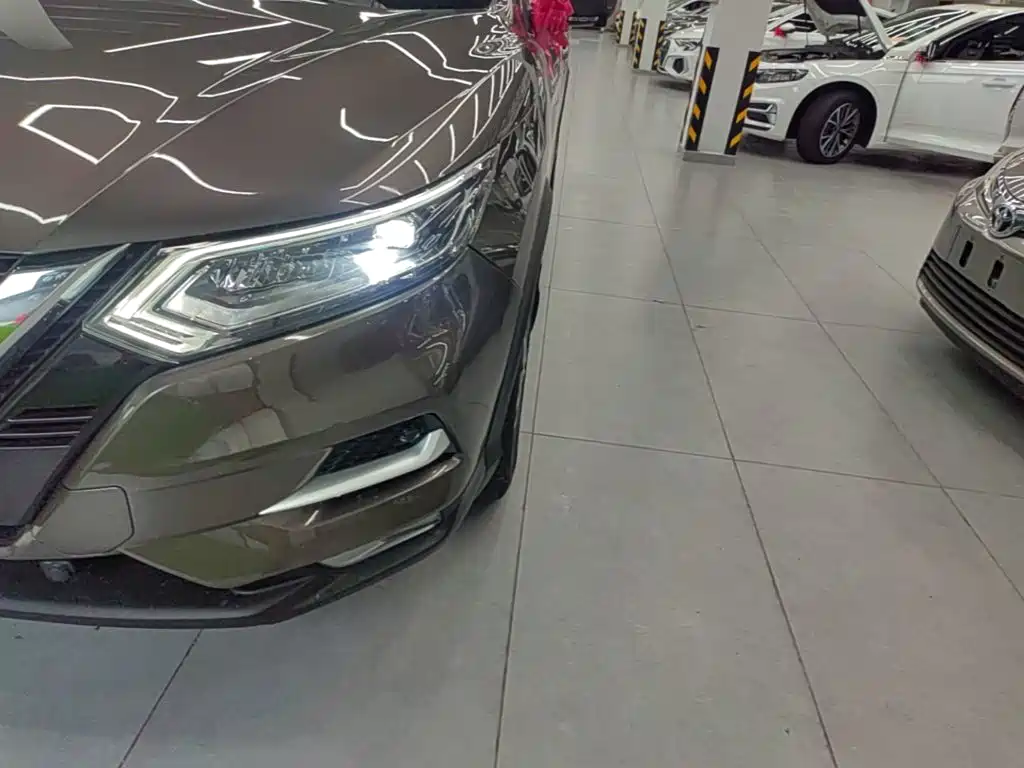 Nissan Qashqai — миниатюра 24