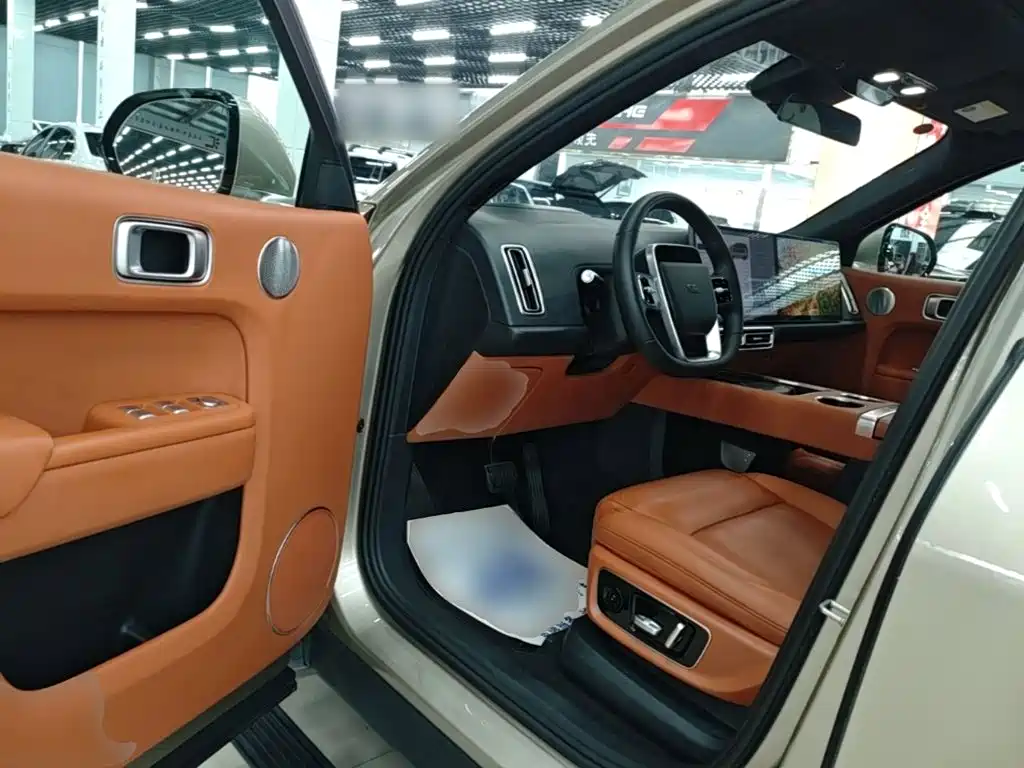 Li Auto Li L8 — миниатюра 16