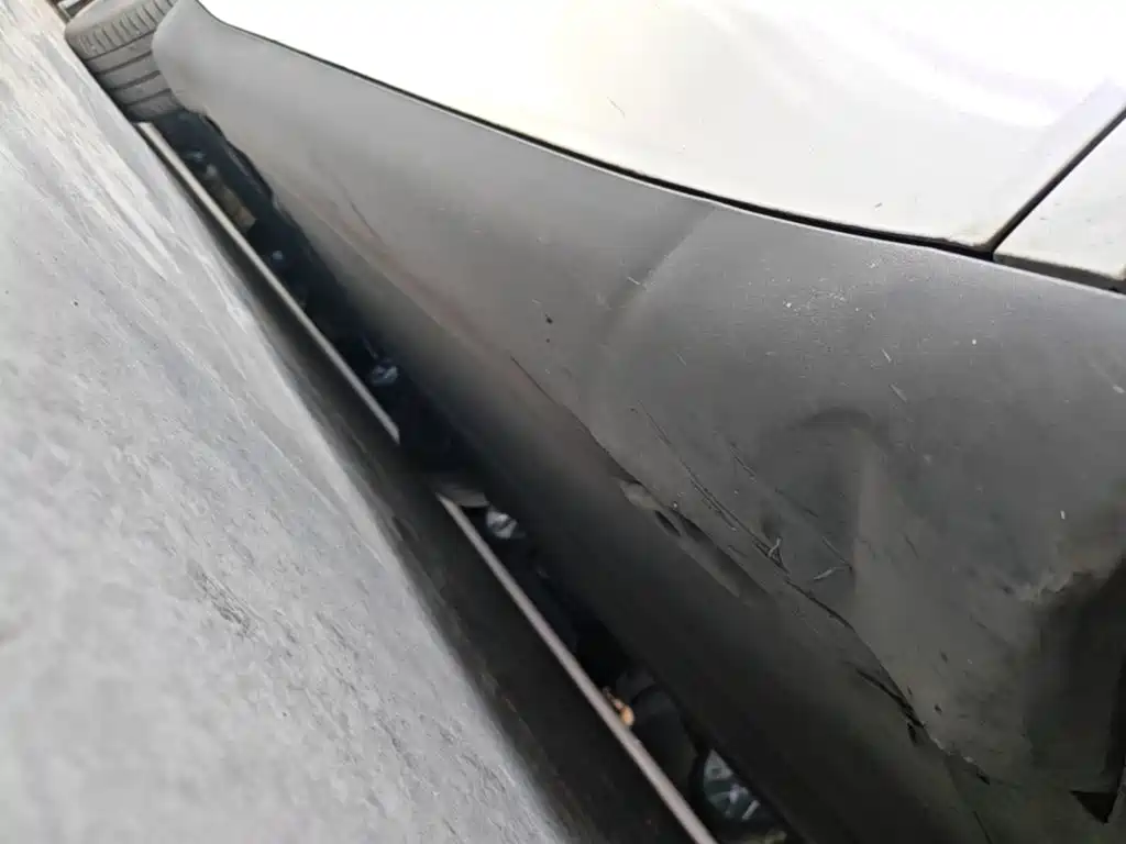 Tesla Model Y — миниатюра 21