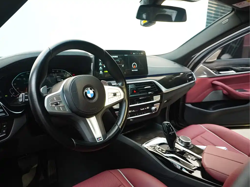 BMW 5 Series — миниатюра 6