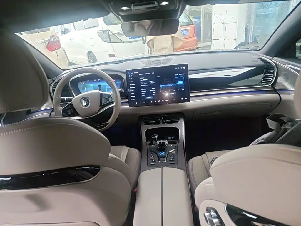 BYD Han — миниатюра 10
