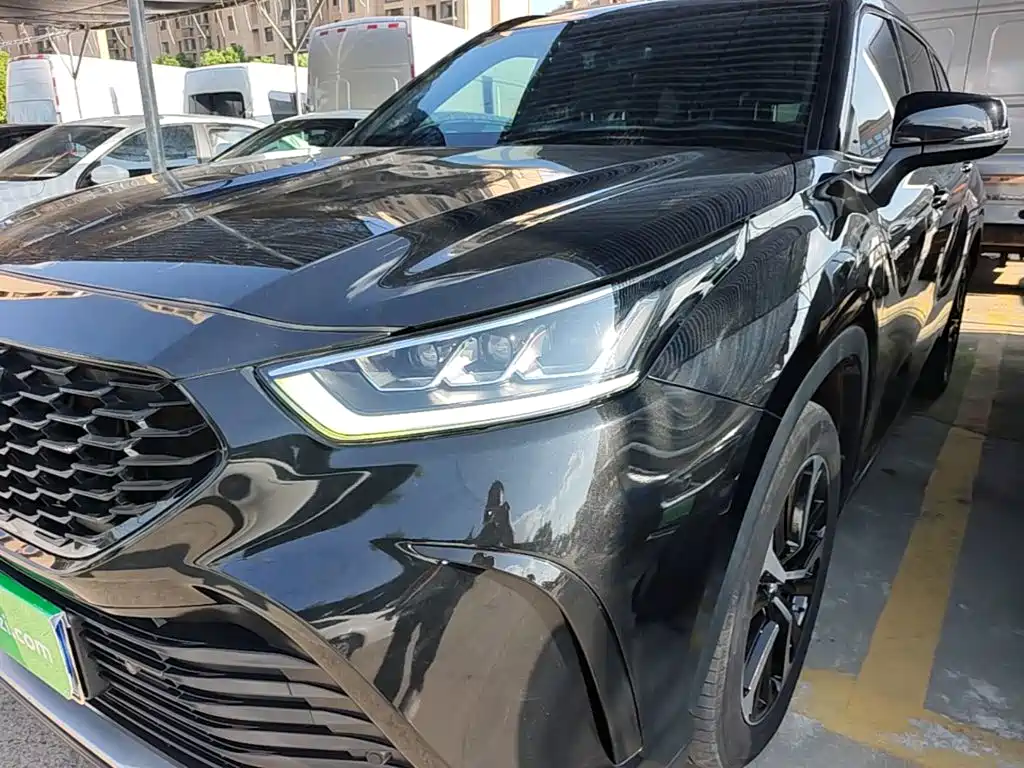 Toyota Crown Kluger — миниатюра 24