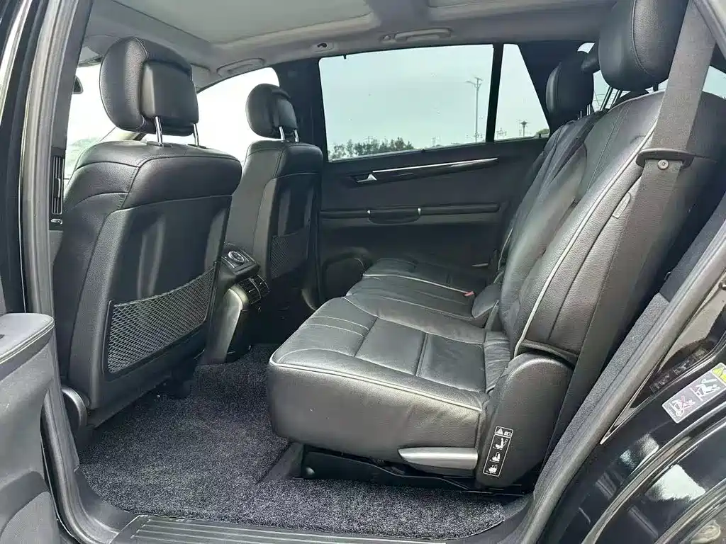 Mercedes-Benz R 2017 R 320 4MATIC