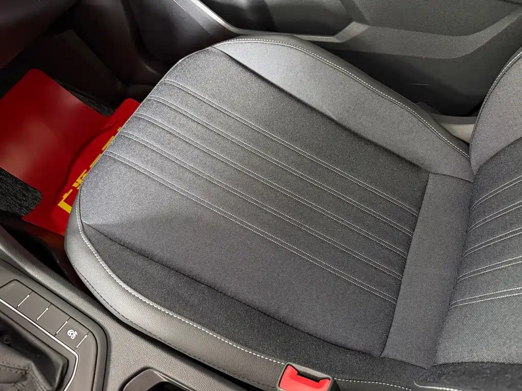 Volkswagen Tiguan L — миниатюра 18