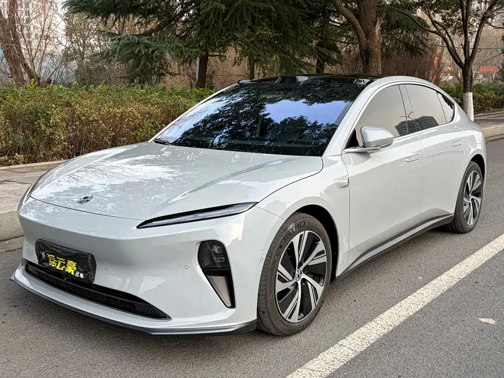 NIO NIO ET5
