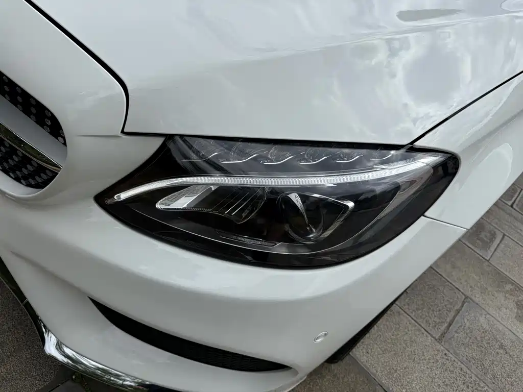 Mercedes-Benz C-Class — миниатюра 12