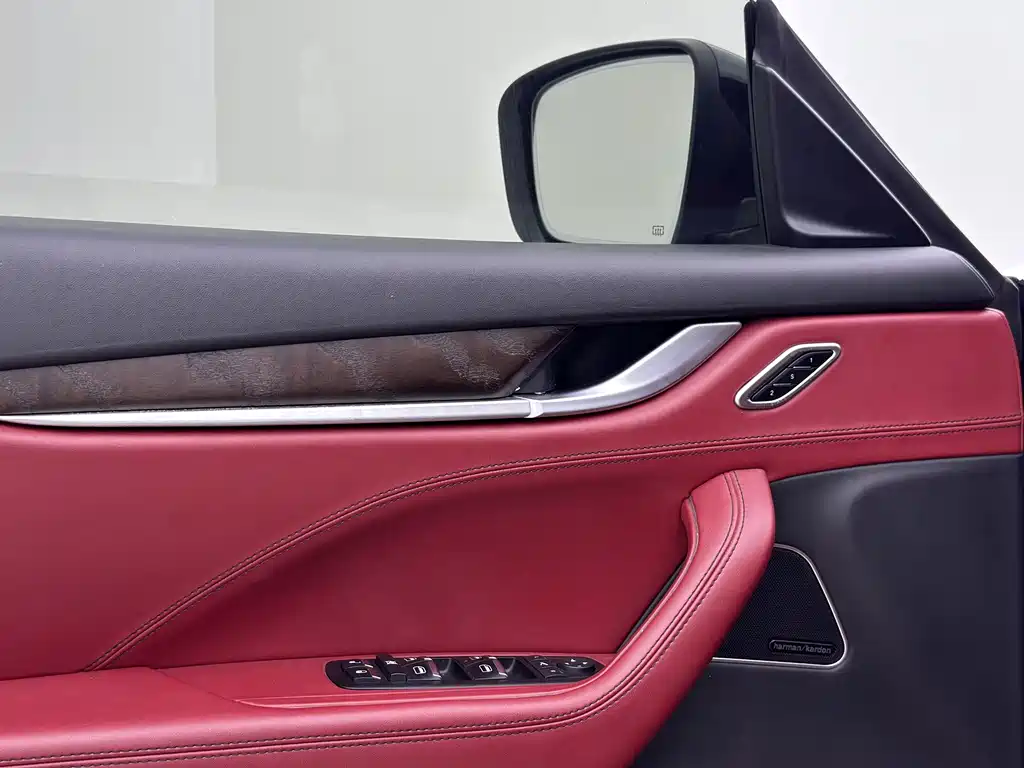 Maserati Levante — миниатюра 15