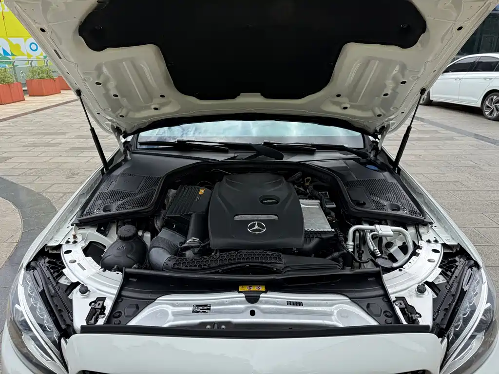 Mercedes-Benz C-Class — миниатюра 11
