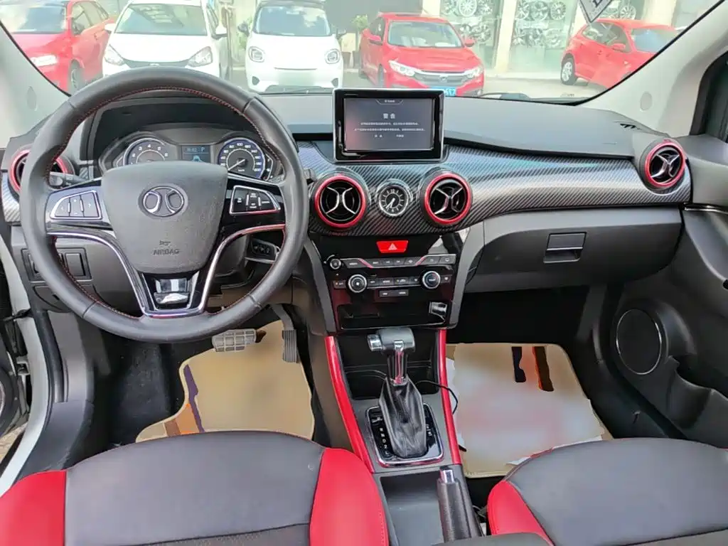 BAIC Senova X25 — миниатюра 10