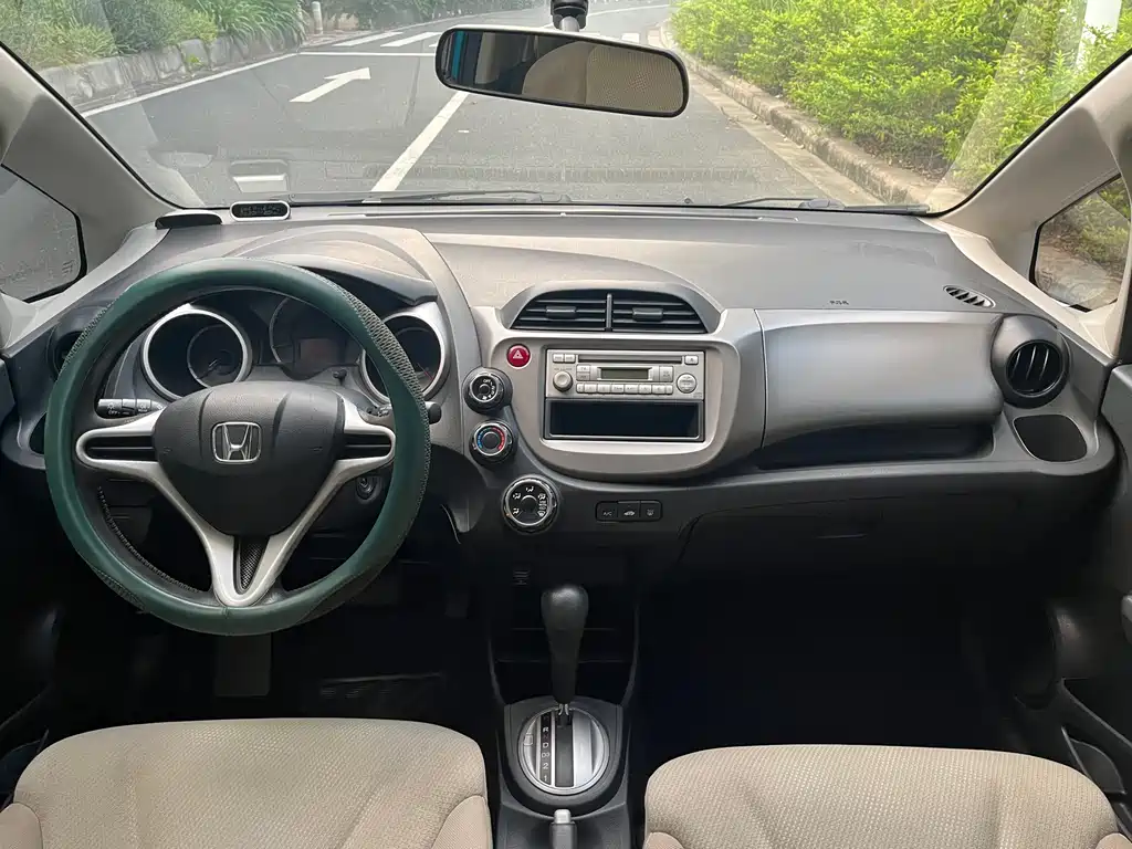 Honda Fit — миниатюра 23