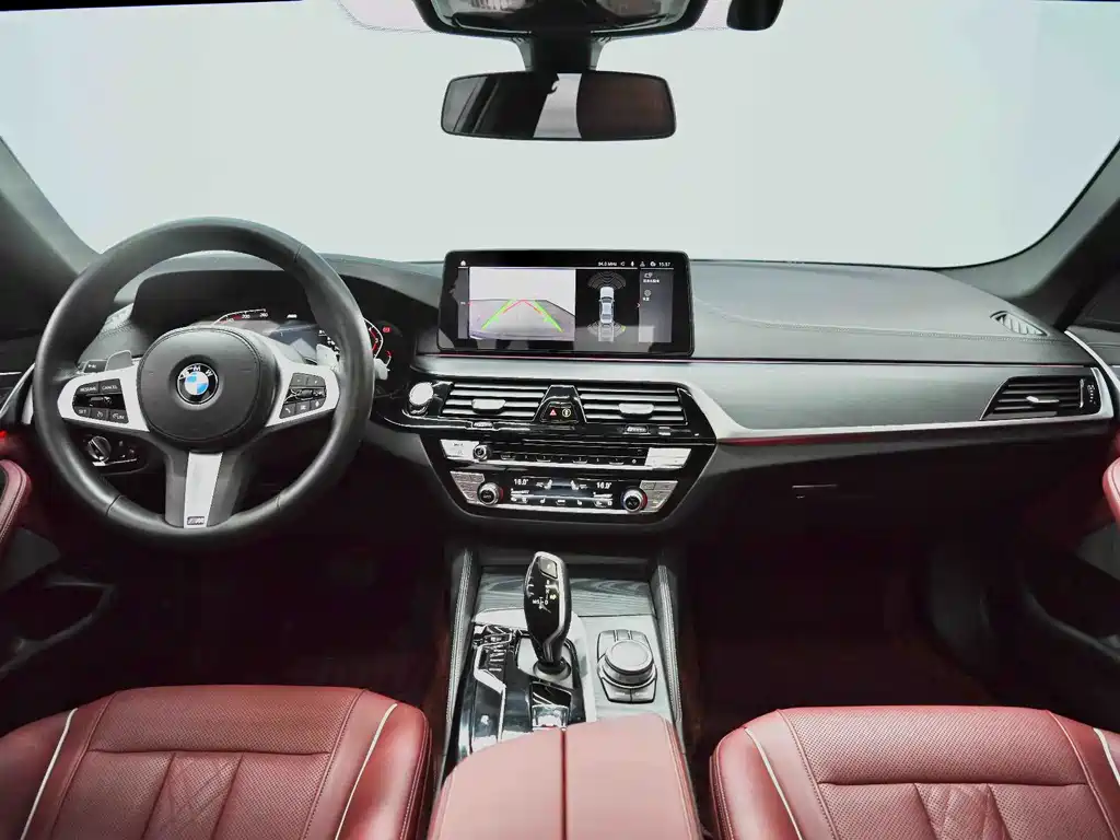 BMW 5 Series — миниатюра 2