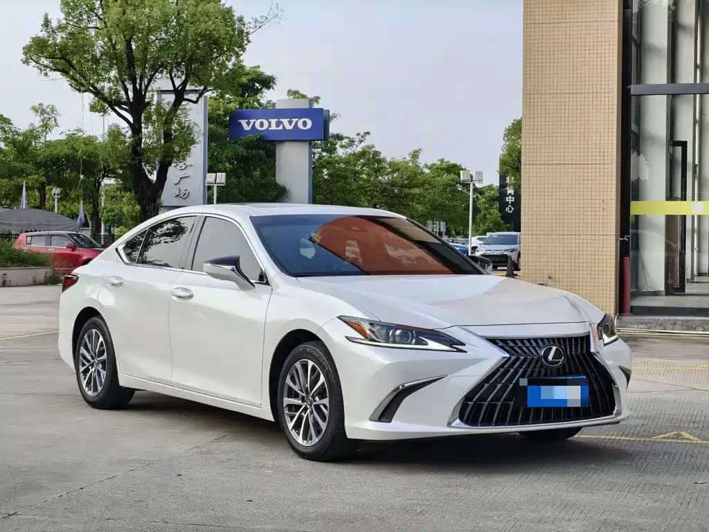 Lexus ES — миниатюра 3