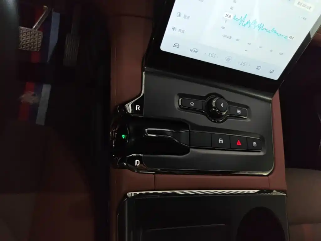 NIO EC6 — миниатюра 14