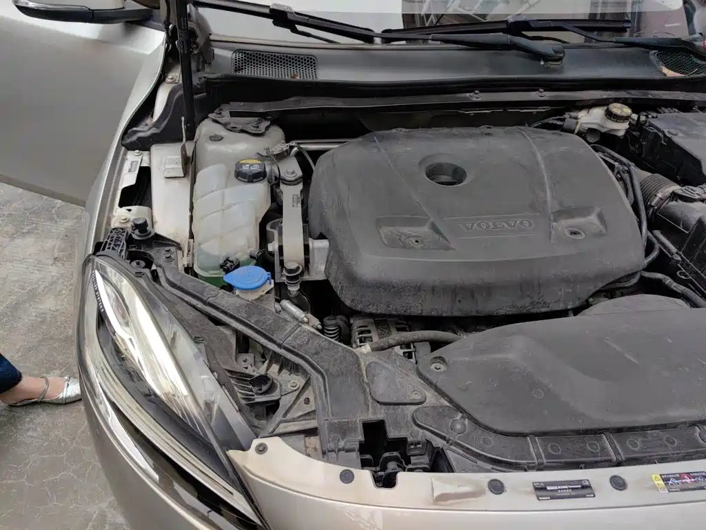 Volvo V40 — миниатюра 19