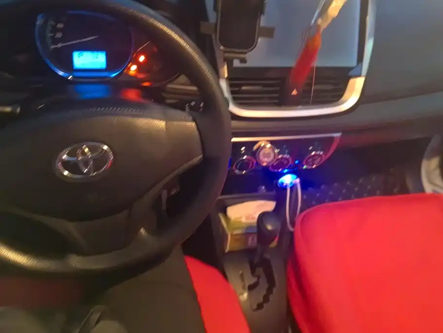 Toyota Yaris L — миниатюра 12