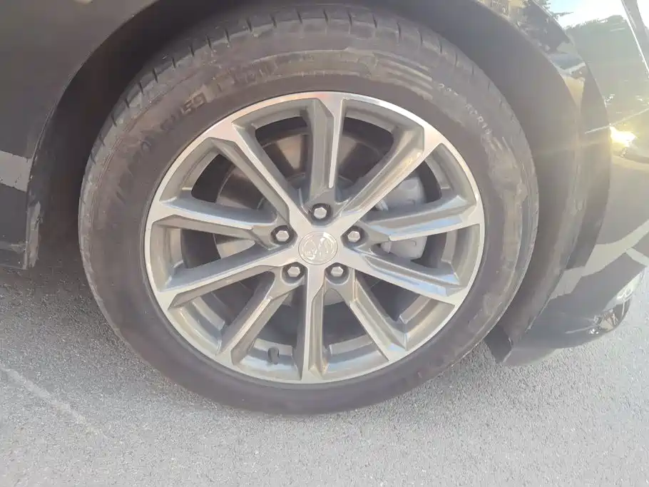 Buick LaCrosse — миниатюра 6