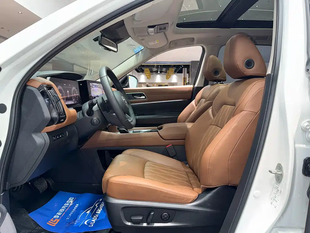 Nissan Teramont — миниатюра 8