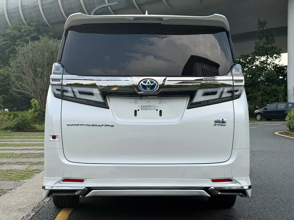 Toyota Vellfire — миниатюра 7