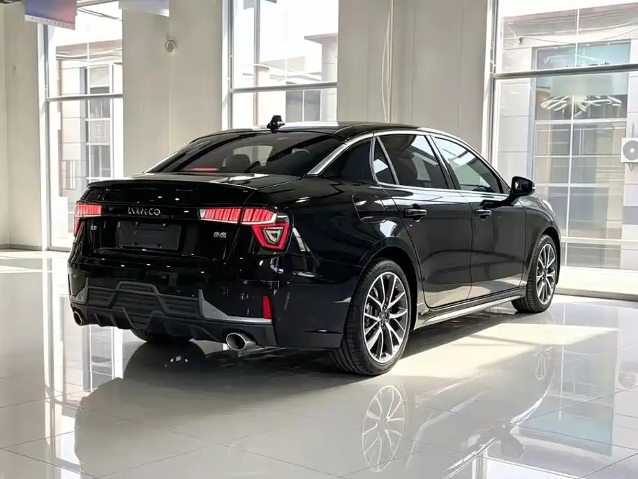 Lynk & Co 03 — миниатюра 7