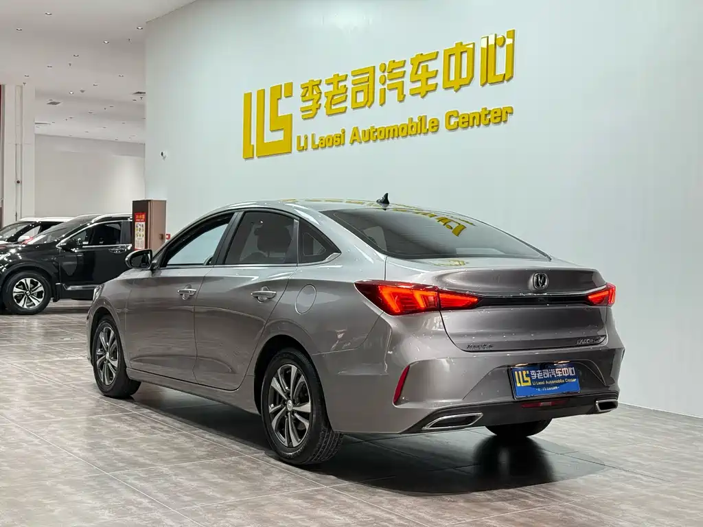 Changan Eado — миниатюра 5