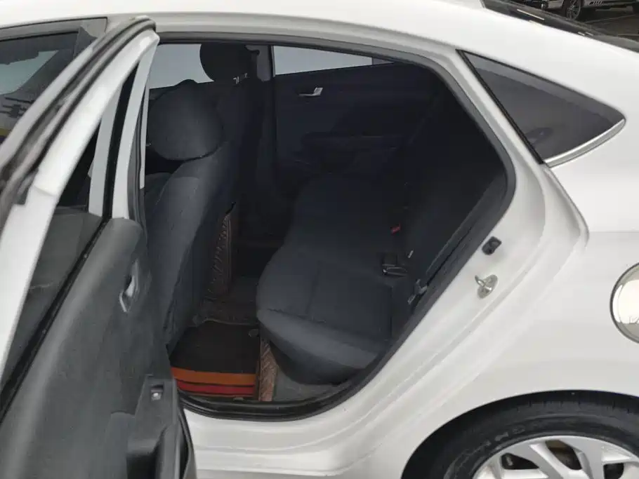 Hyundai Verna — миниатюра 11