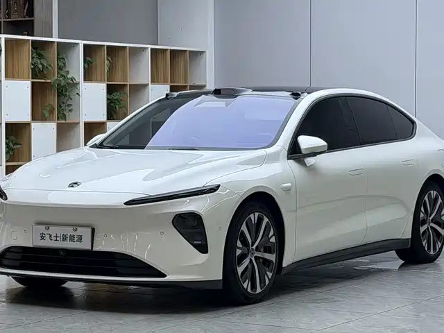 NIO ET7