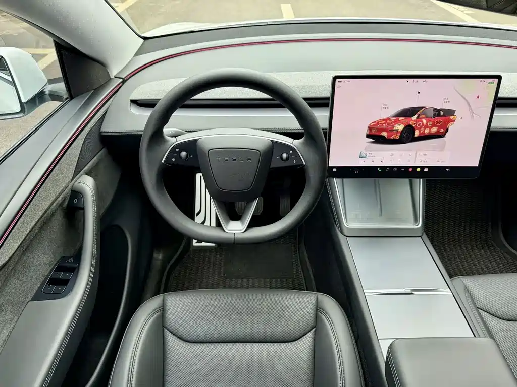 Tesla Model Y — миниатюра 13