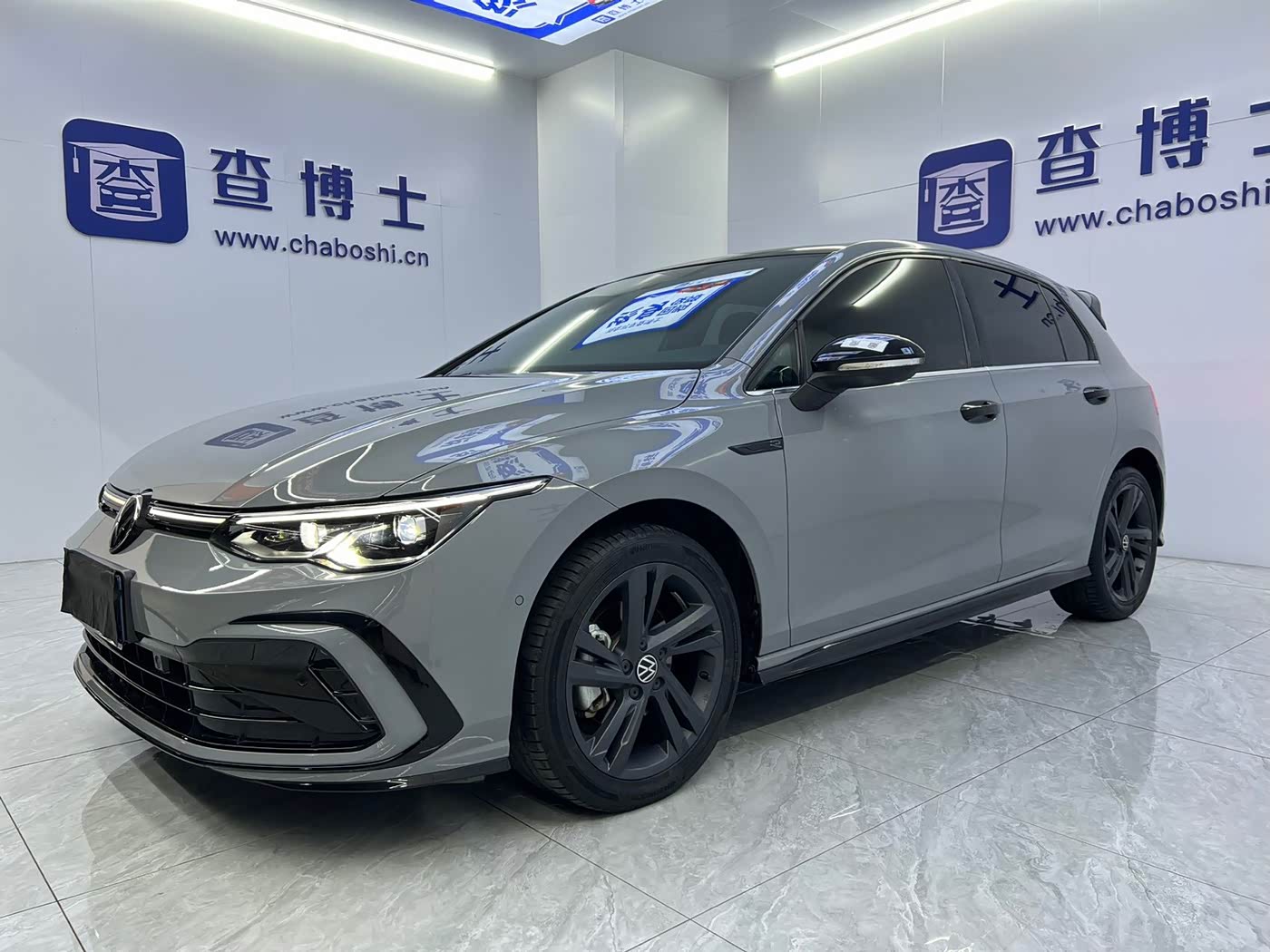 Volkswagen Golf 1.4 л 2023 г. Серебристо-серый, пробег 17000 км